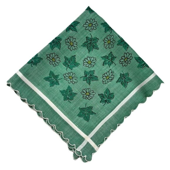 Green Daisy Bridesmaid Wedding Handkerchief Cottage Core Granny Vintage - Picture 1 of 3